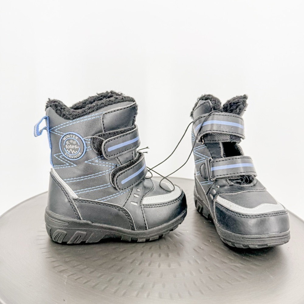 Totes Snow Boots